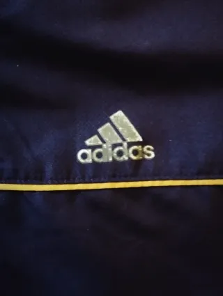 Chaqueta Adidas Negra y Dorada