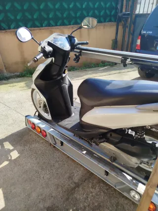 Moto y portamotos para autocaravana
