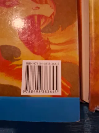 Harry Potter and the Cursed Child, y otros dos mas