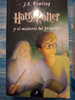 Harry Potter and the Cursed Child, y otros dos mas