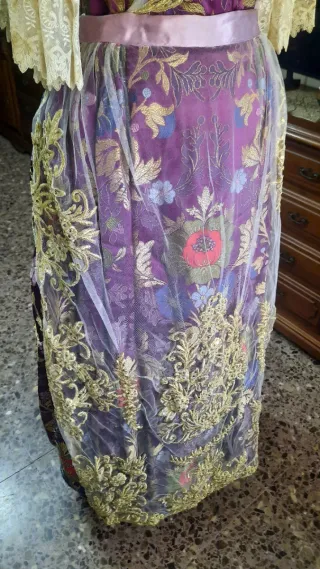 Vestido de Fallera Morado y Dorado