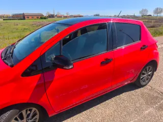 Vendo Toyota Yaris 1.5 Hybrid automático bicolor!!