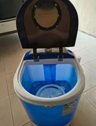 Lavatrice portatile a carica dall'alto