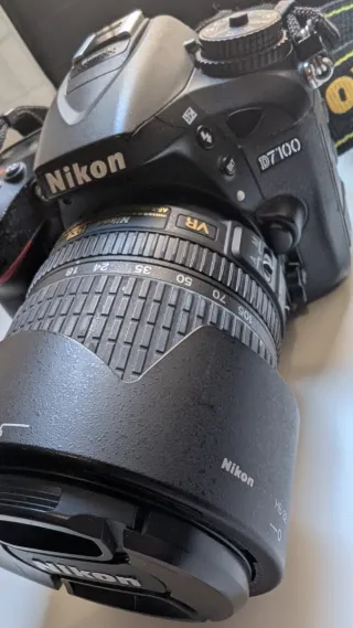 Cámara Nikon D7100 + Objetivo 18-105mm VR