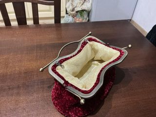 Borsa fatta a mano in velluto rosso