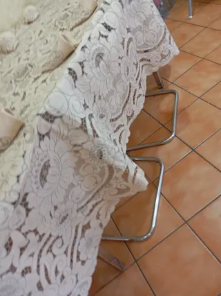 Mantelería de lino bordada amano madeira nueva