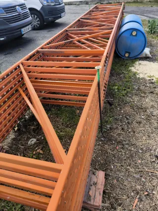 8 Estantería de paletización metálica  de 6 metros