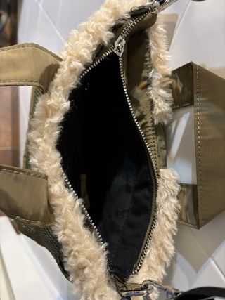 Bolso verde Parfois con pelo