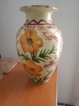 antiguo jarrón florero