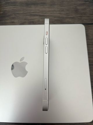 iPhone 13 Blanco (batería 100%)