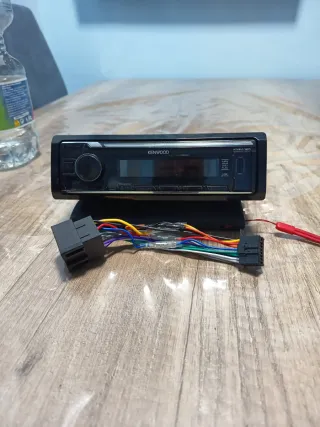 Radio  coche Kenwood Mod KMM-125