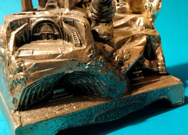 VIRGEN DE LOURDES / CAJA MUSICAL CON AVE MARIA