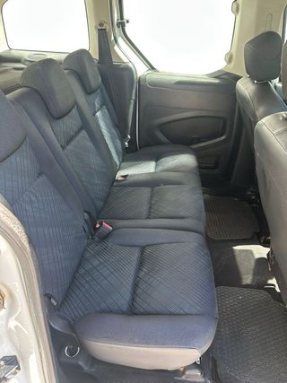 Peugeot Partner 2012