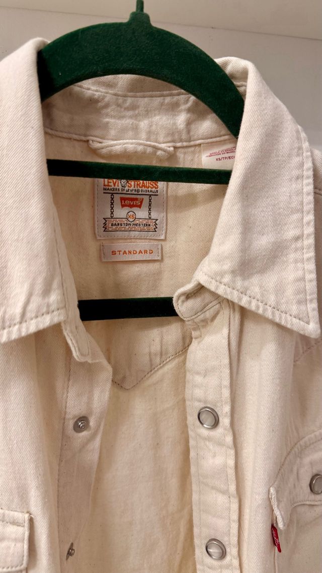 Camisa Levi's Beige Oversize sin estrenar