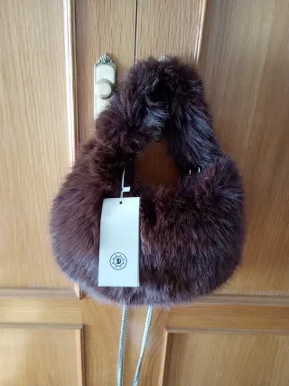 Bolso de pelo marrón