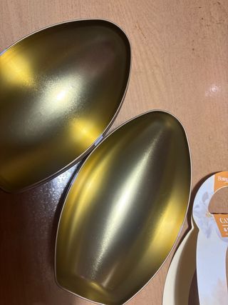 Uovo Bottega Verde in latta vuoto