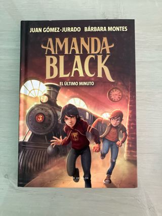 Tres primeros libros de la saga Amanda Black