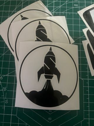 VINILOS PERSONALIZADOS A MEDIDA / STICKERS