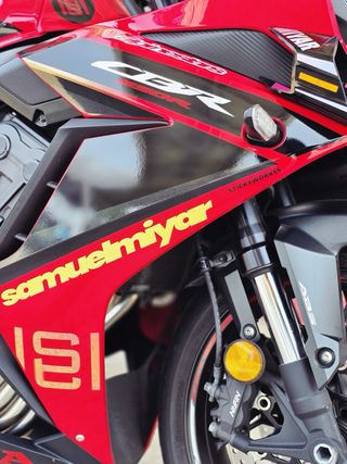 VINILOS PERSONALIZADOS A MEDIDA / STICKERS