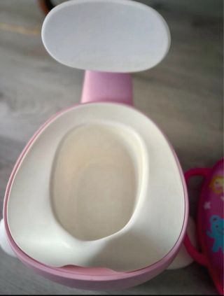 Trona infantil rosa con accesorios