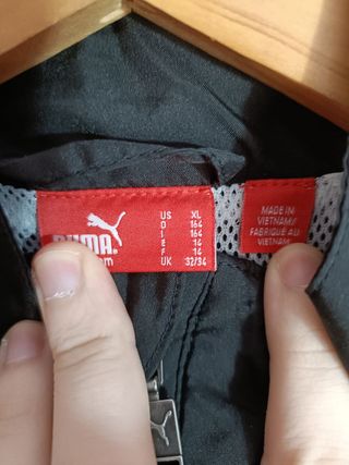 Sudadera Puma Color Negro y Blanco Talla S.