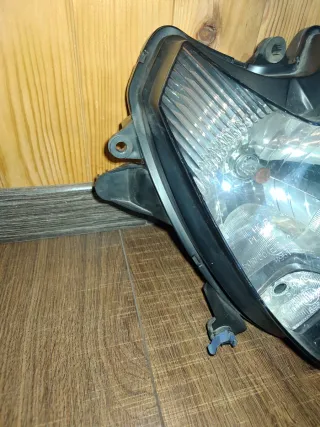 Faro Delantero Suzuki GS 500 F