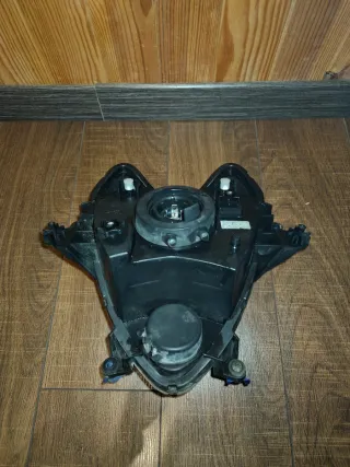 Faro Delantero Suzuki GS 500 F