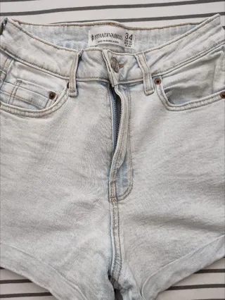 Shorts vaqueros Stradivarius Talla 34