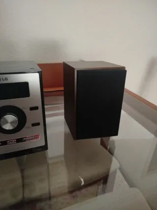 Radio CD LG Plata y Negro