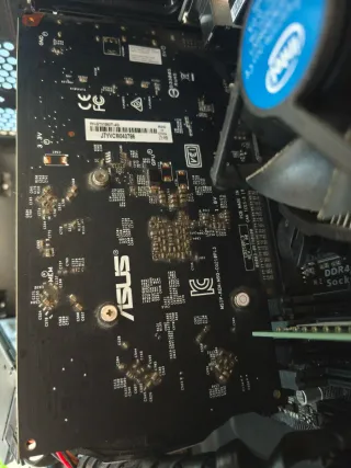 Torre PC Cooler Master Montada a Piezas