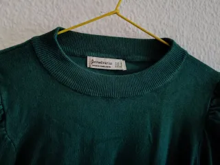 Blusa Stradivarius verde manga abullonada