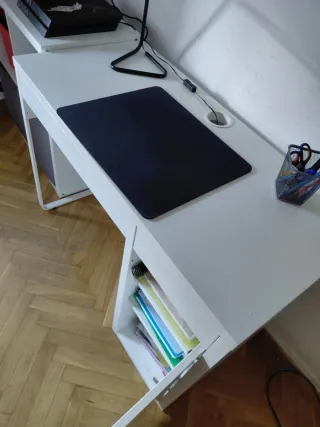 Escritorio blanco moderno Ikea