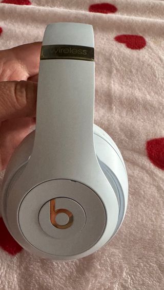 Auriculares Beats Blancos y Dorados