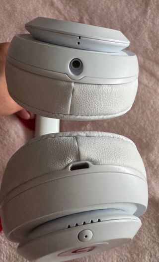 Auriculares Beats Blancos y Dorados