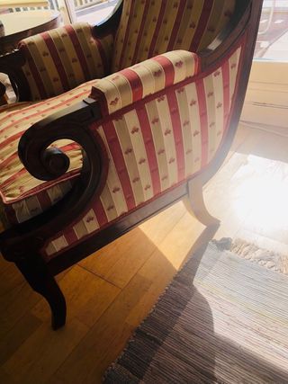 Coppia di poltrone in legno classiche