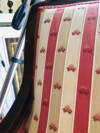 Coppia di poltrone in legno classiche