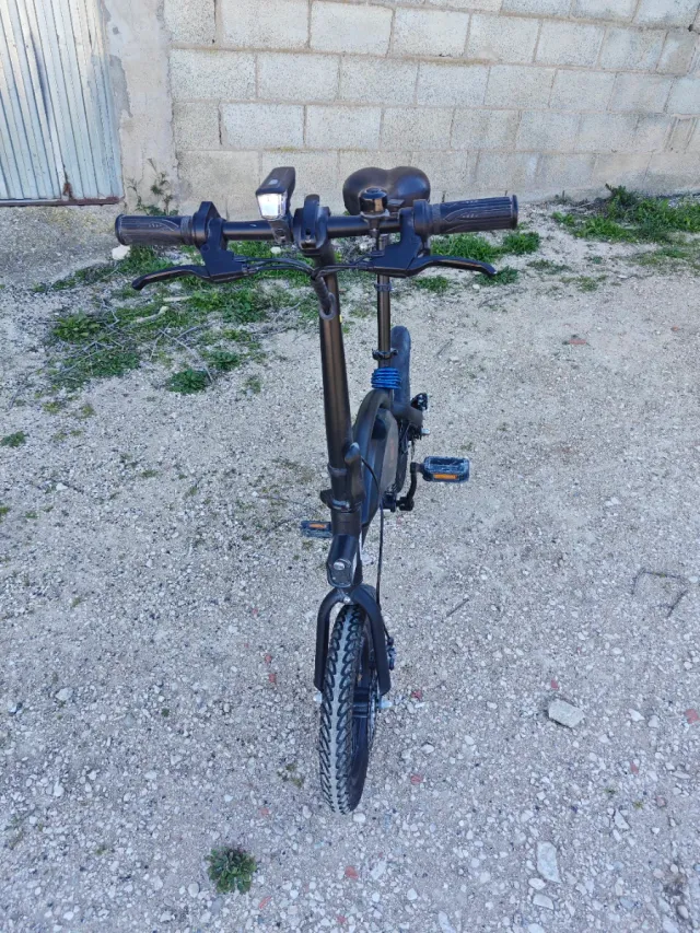 Bicicleta Eléctrica Plegable Negra