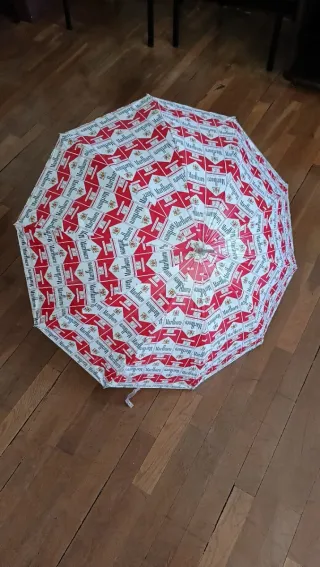 Paraguas promocional vintage Marlboro en plàstico