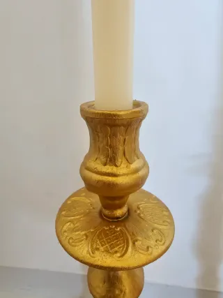 2 Candelabros Latón pintados en dorado.