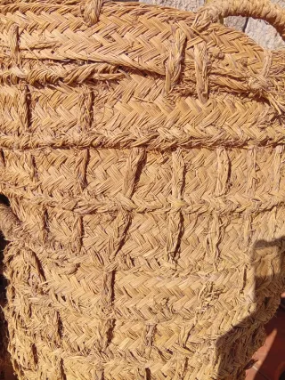 Serones antiguos de esparto serón cesto