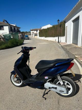 Yamaha Jog RR Azul
