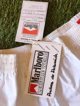 Shorts Vintage Marlboro.Pantalon corto