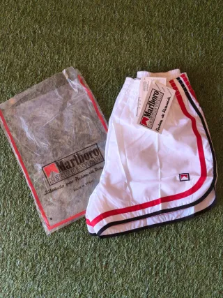 Shorts Vintage Marlboro.Pantalon corto