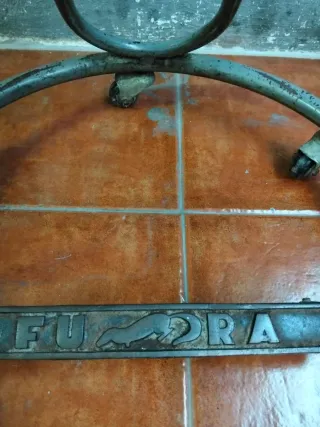 Mesa auxiliar vintage años 60 para restaurar