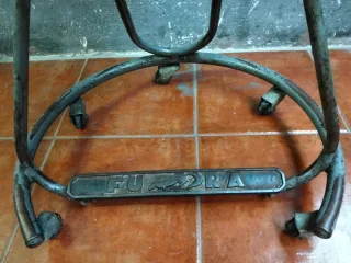 Mesa auxiliar vintage años 60 para restaurar