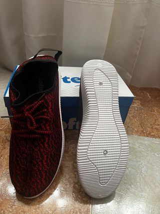 Zapatillas Softee DRY Talla 45 Negras Rojas