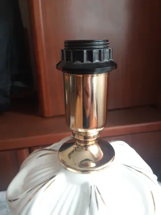 Lámpara Sobremesa vintage, grande y pesada.