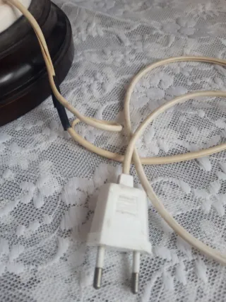 Lámpara Sobremesa vintage, grande y pesada.