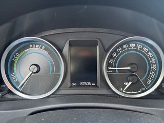 Toyota Auris 1.8 Hybrid Dynamic