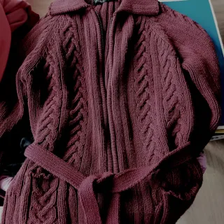 Chaqueta Zara punto burdeos